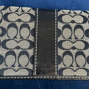 Coach Signature Logo Black and Cream Card Holder